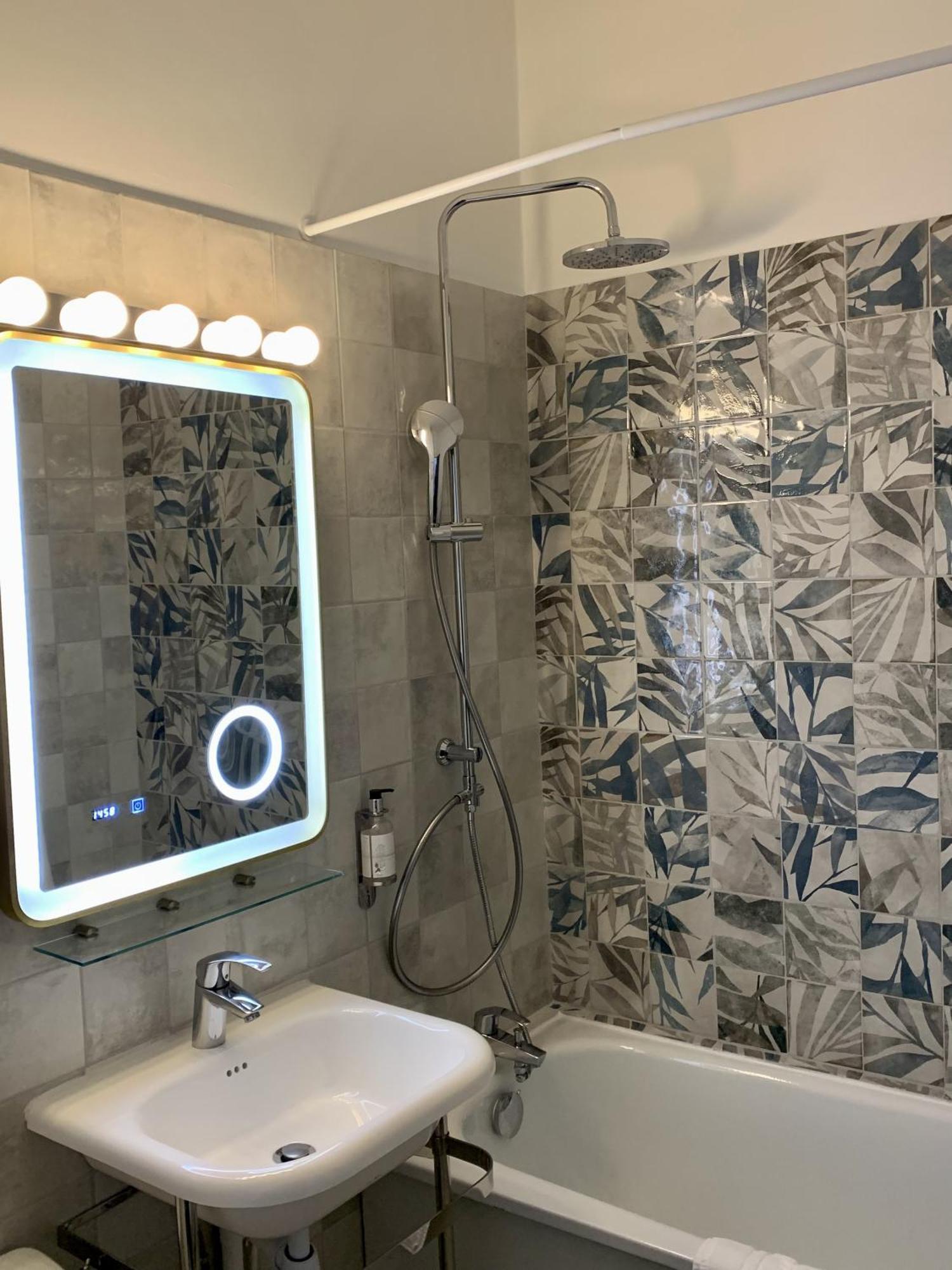 Ambassadeur Hotel - Cherbourg Port De Plaisance 외부 사진